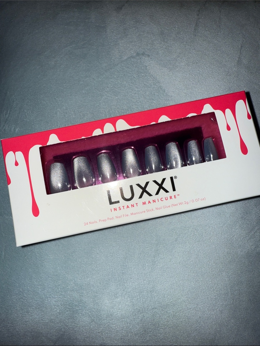 Instant Manicure Press-On Nails in blue
